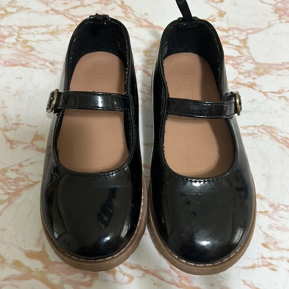 Little girls shoes